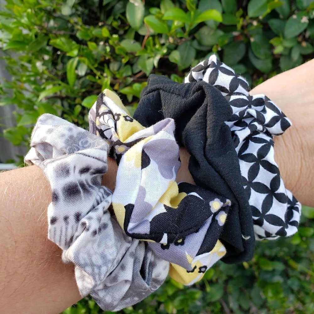 Set of 4 Hair SCRUNCHIES, black, yellow, white, gr